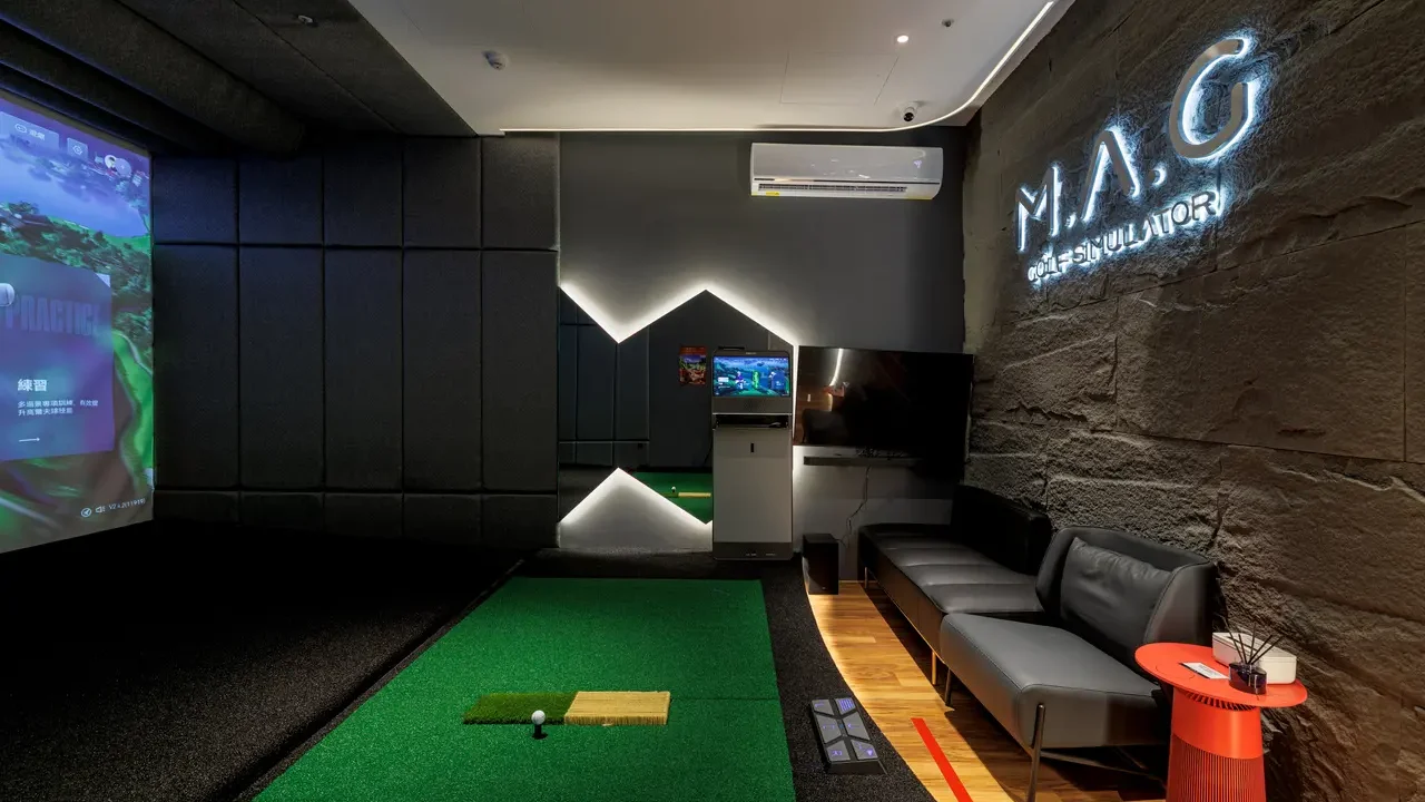 新竹藝術 Hsinchu Yishu，室內高爾夫練習場，室內高爾夫模擬器